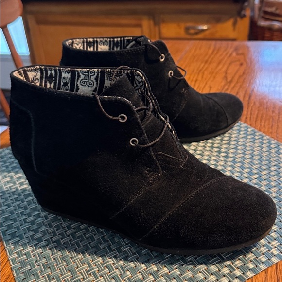 Toms Dessert Wedge Suede Black Booties Size 10 - Picture 2 of 7